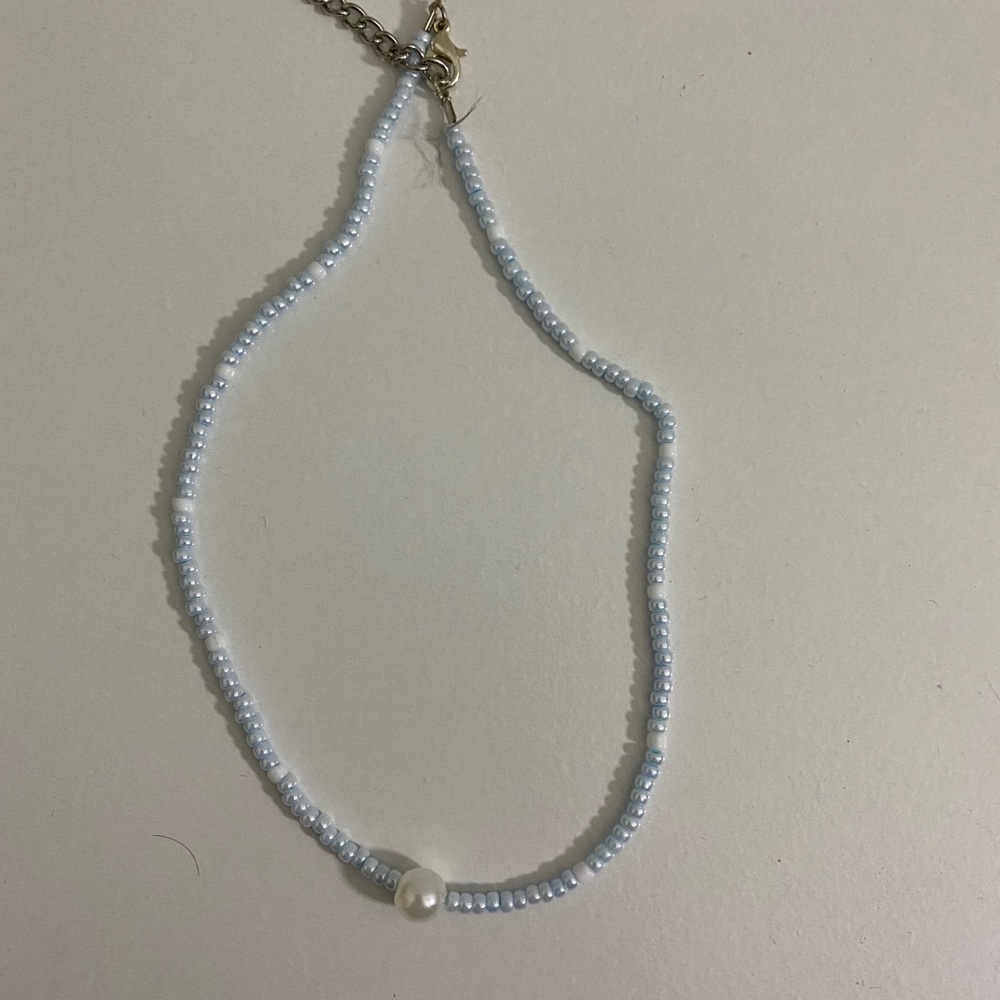EIGHT beaded chocker necklaces!!